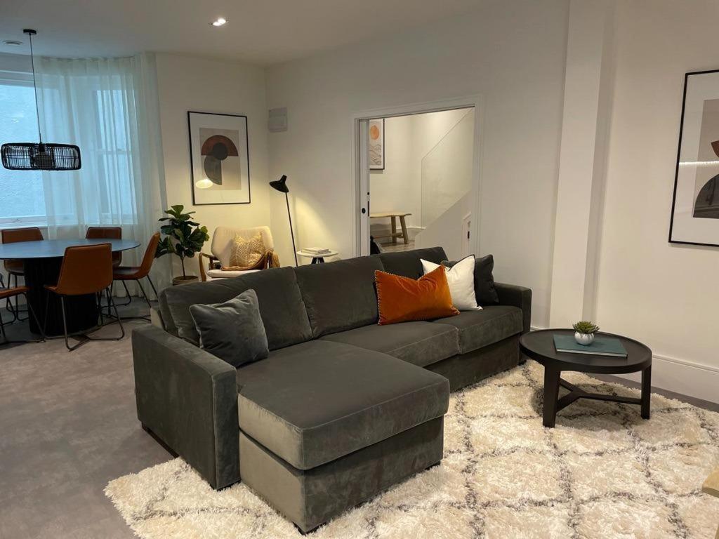 Brand New 3-Bedroom Home In Лондон Экстерьер фото